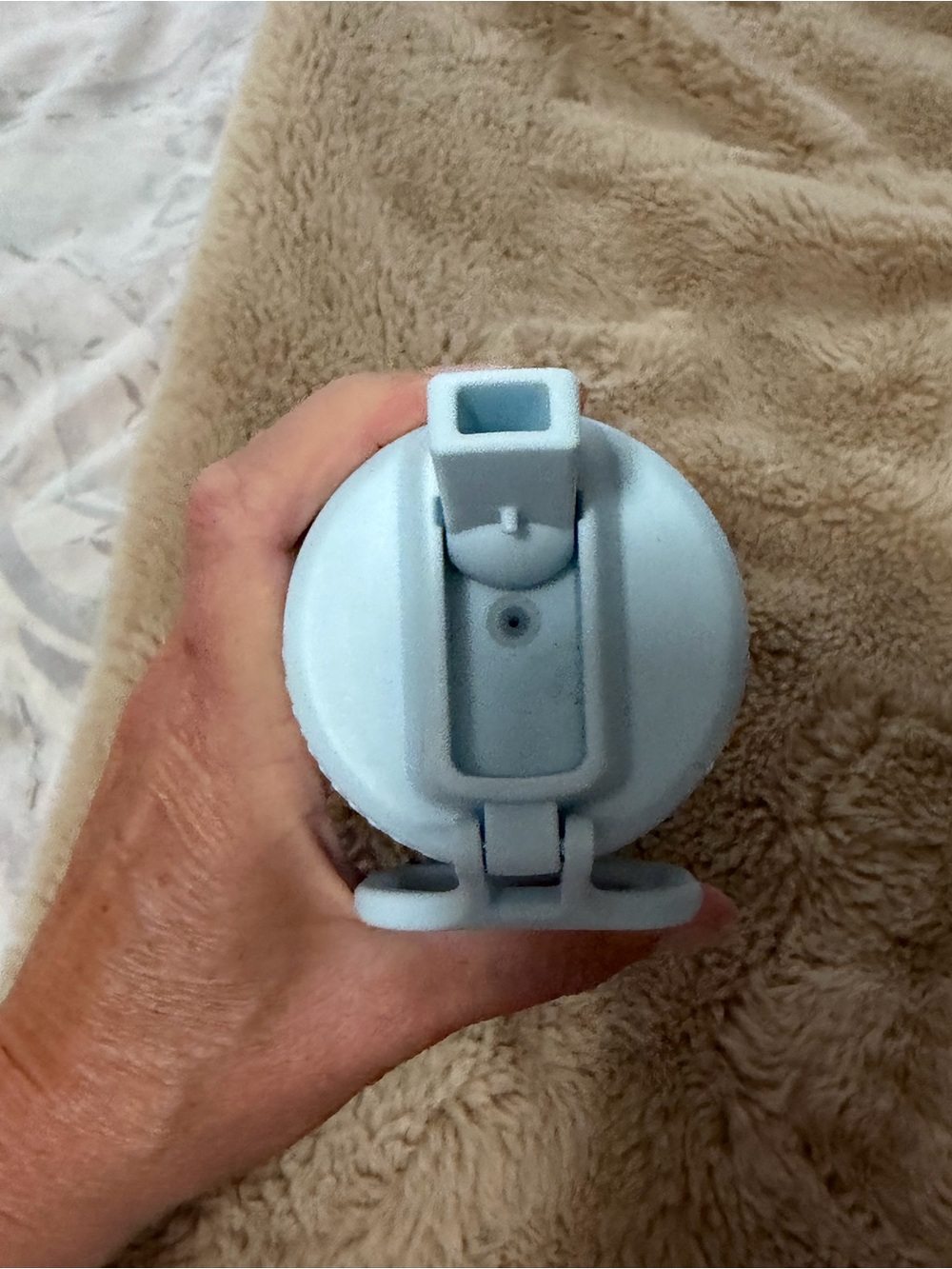 Lululemon insulated 24 ounce water bottle in light blue - Picture 4 of 6